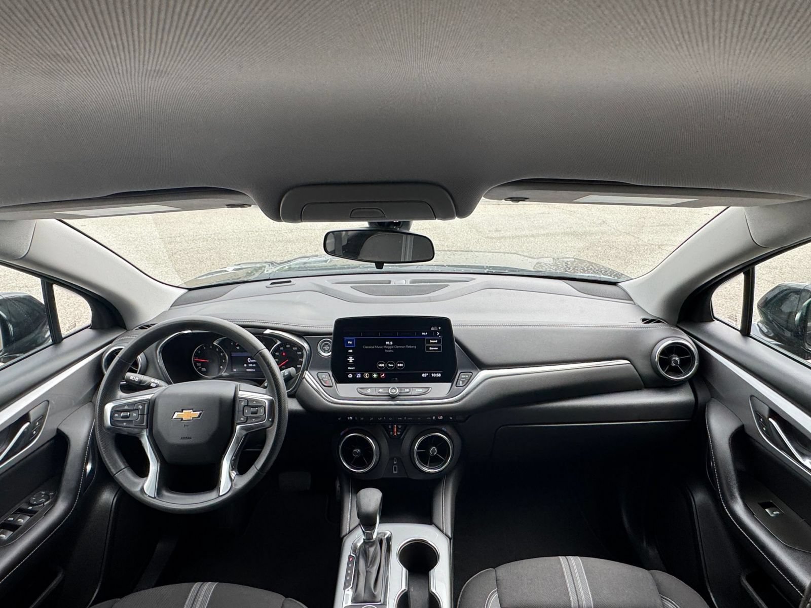 Used 2025 Chevrolet Blazer LT FWD image 33