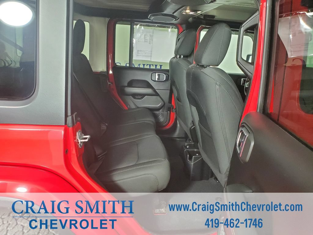 Used 2019 Jeep Wrangler Unlimited Sahara w/ Cold Weather Group AWD/4WD image 13