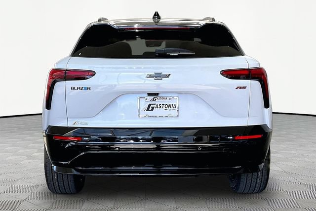 New 2026 Chevrolet Blazer EV RS w/ Super Cruise Package FWD image 5