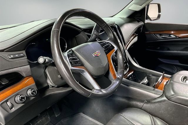 Used 2018 Cadillac Escalade Luxury image 18