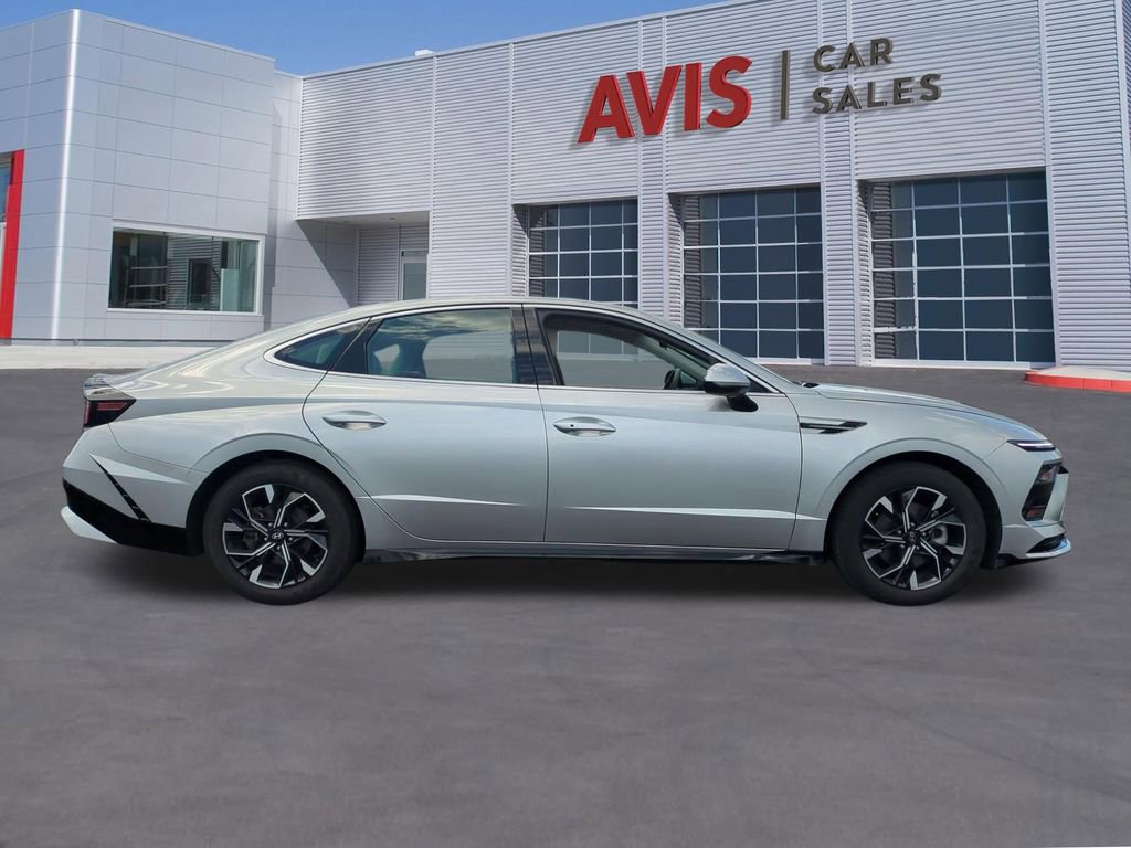 Used 2025 Hyundai Sonata SEL FWD image 5