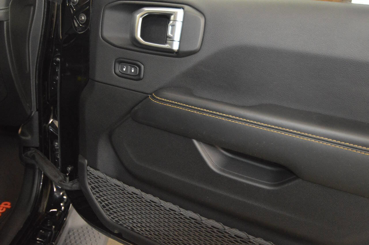 Used 2024 Jeep Wrangler Unlimited Sahara w/ Dual Top Group image 13