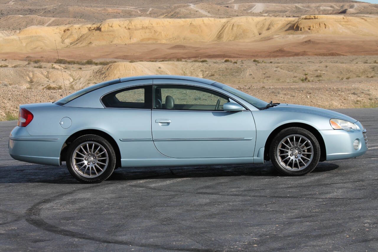 Used 2004 Chrysler Sebring Limited w/ Leather Interior Group FWD image 9