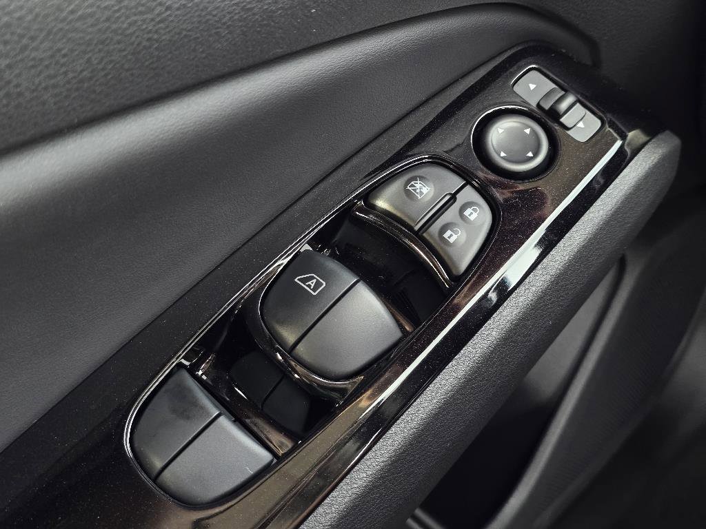 Certified 2025 Nissan Altima 2.5 SR image 22