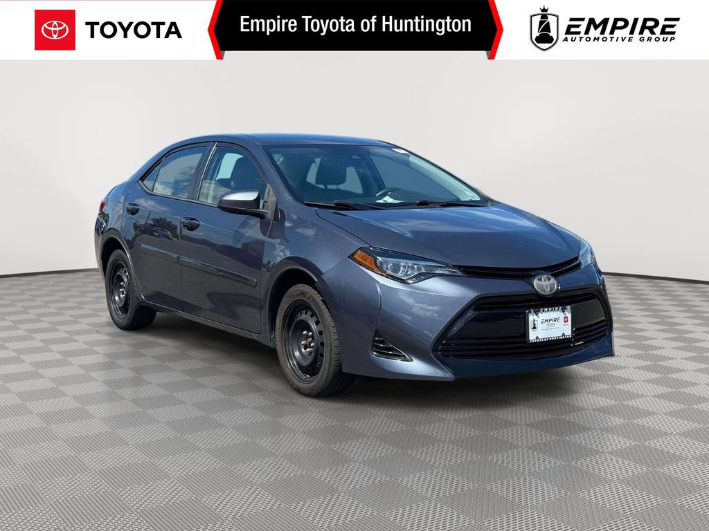 Used 2018 Toyota Corolla LE FWD image 1