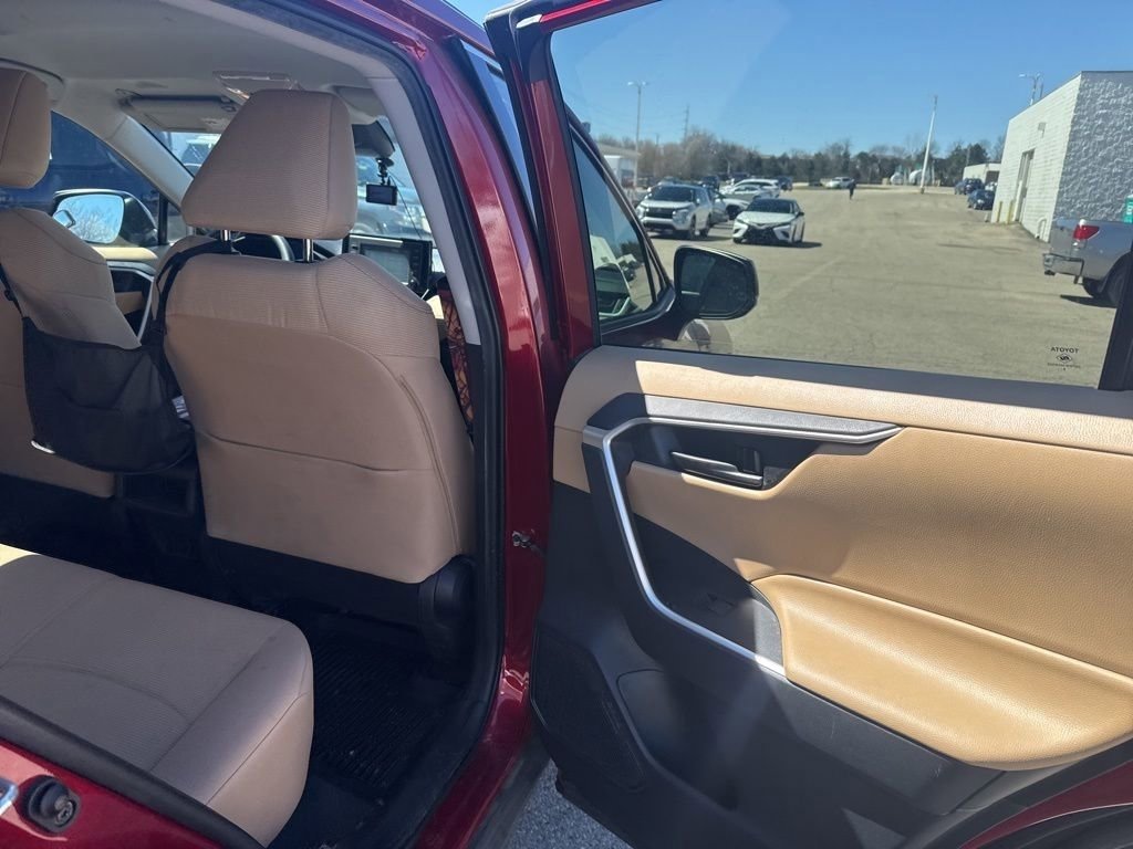 Used 2019 Toyota RAV4 LE w/ All Weather Liner Package image 13