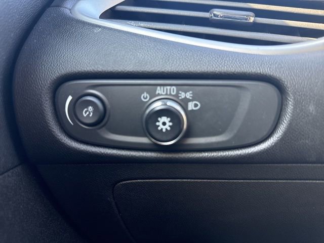 Used 2023 Chevrolet Malibu LT image 12