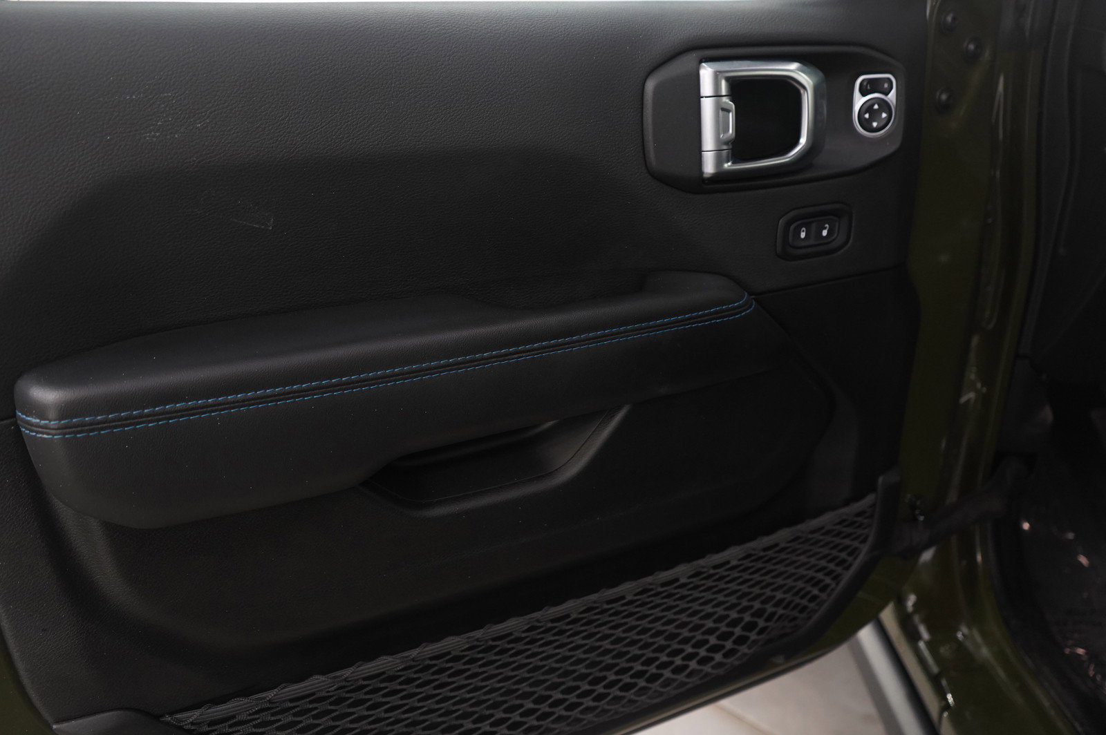 Used 2024 Jeep Wrangler Unlimited Rubicon 4xe image 24