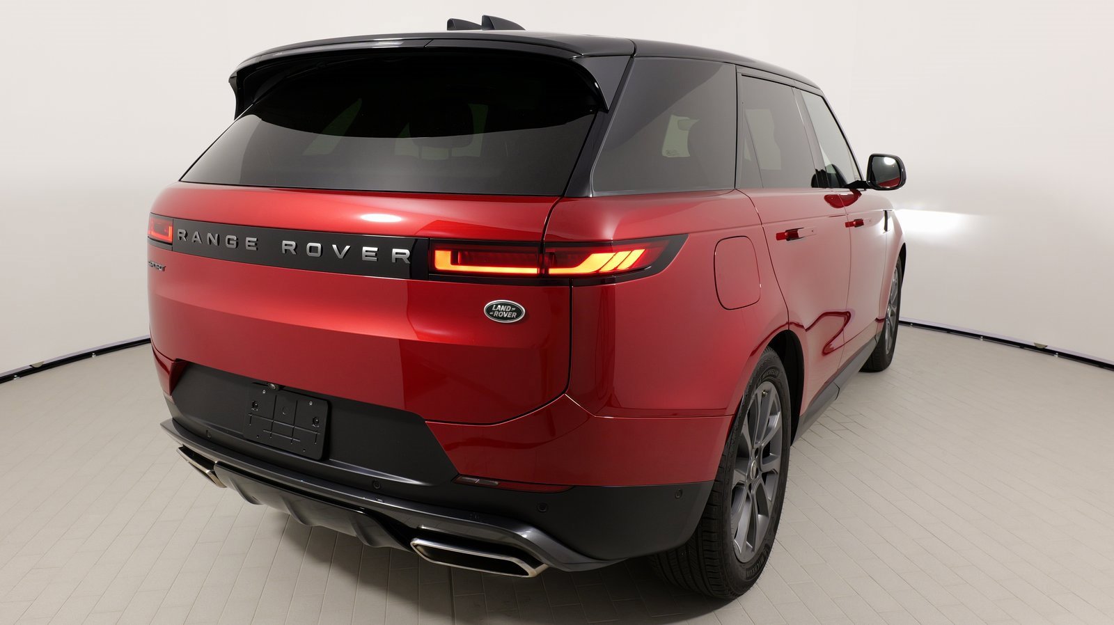 Used 2023 Land Rover Range Rover Sport SE image 20