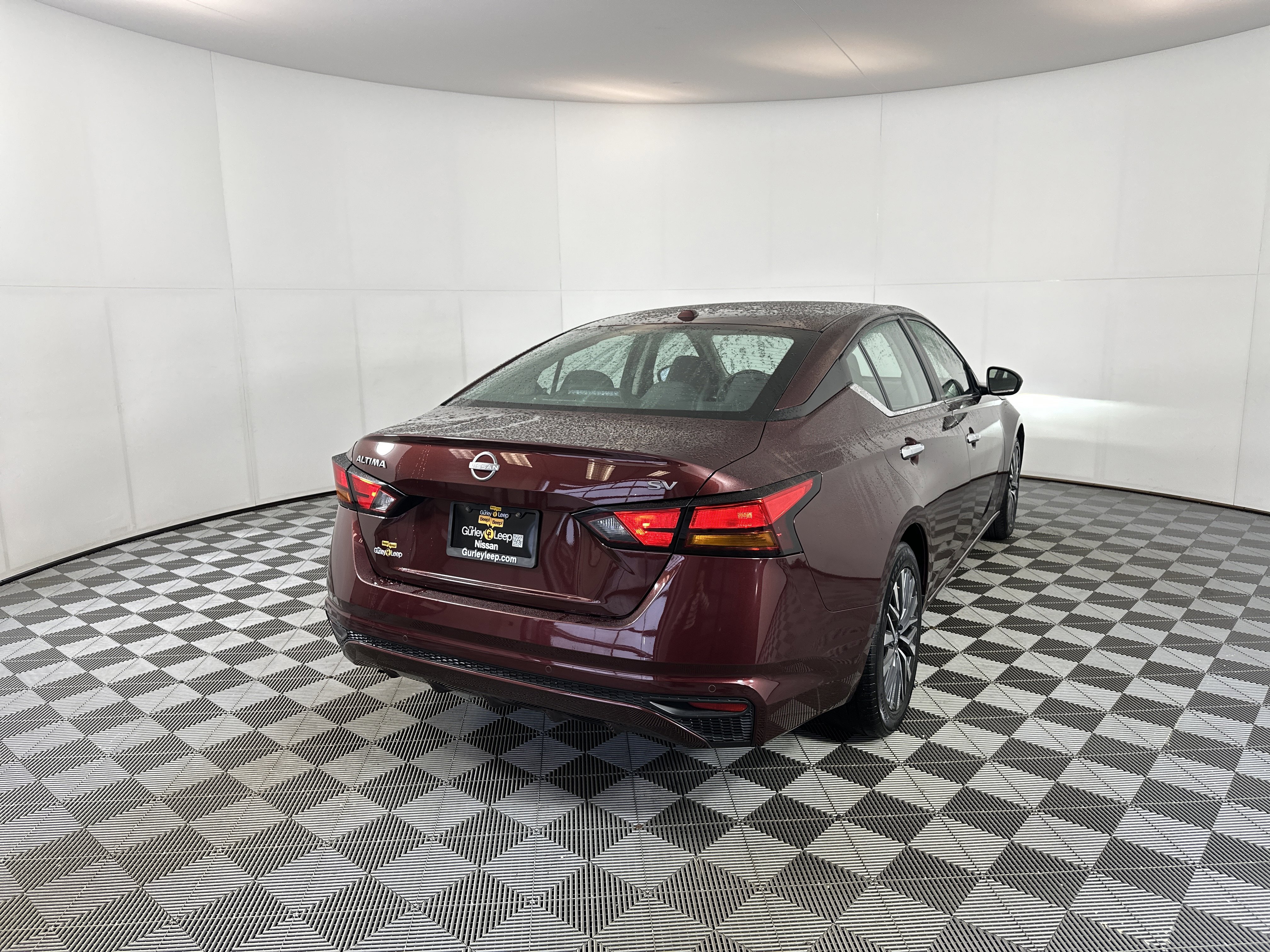 Used 2024 Nissan Altima 2.5 SV image 10