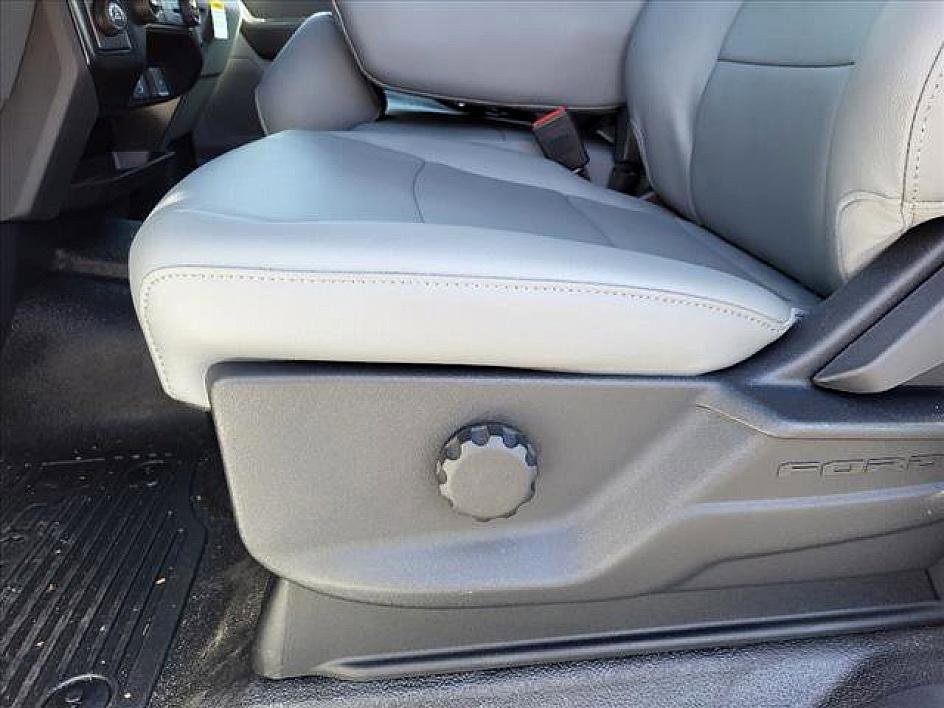New 2023 Ford F250 XL w/ XL Chrome Package image 6