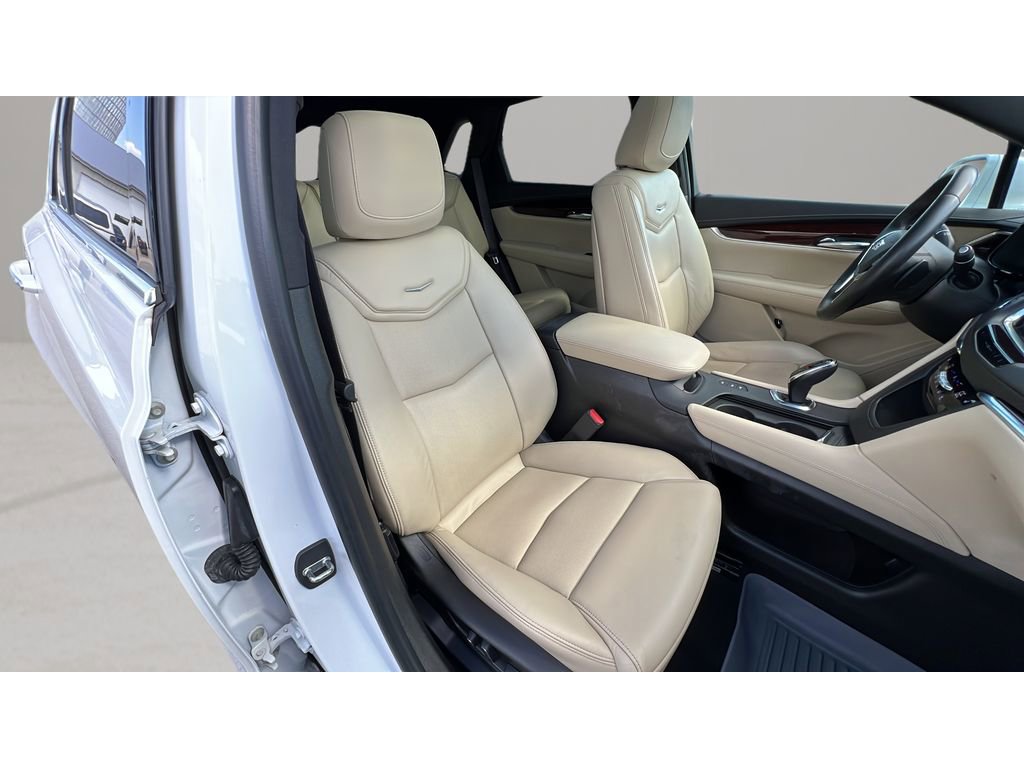 Certified 2017 Cadillac XT5 Luxury w/ Driver Awareness Package AWD/4WD image 32