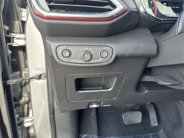 Used 2023 Chevrolet TrailBlazer RS w/ Convenience Package image 23