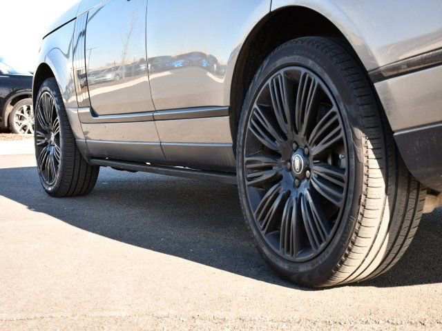 Used 2020 Land Rover Range Rover HSE image 9