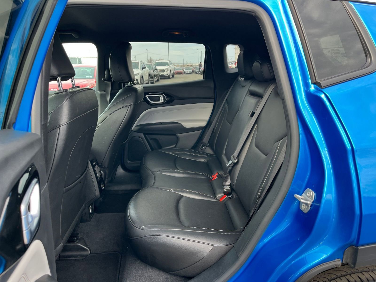 Used 2025 Jeep Compass Limited AWD/4WD image 27