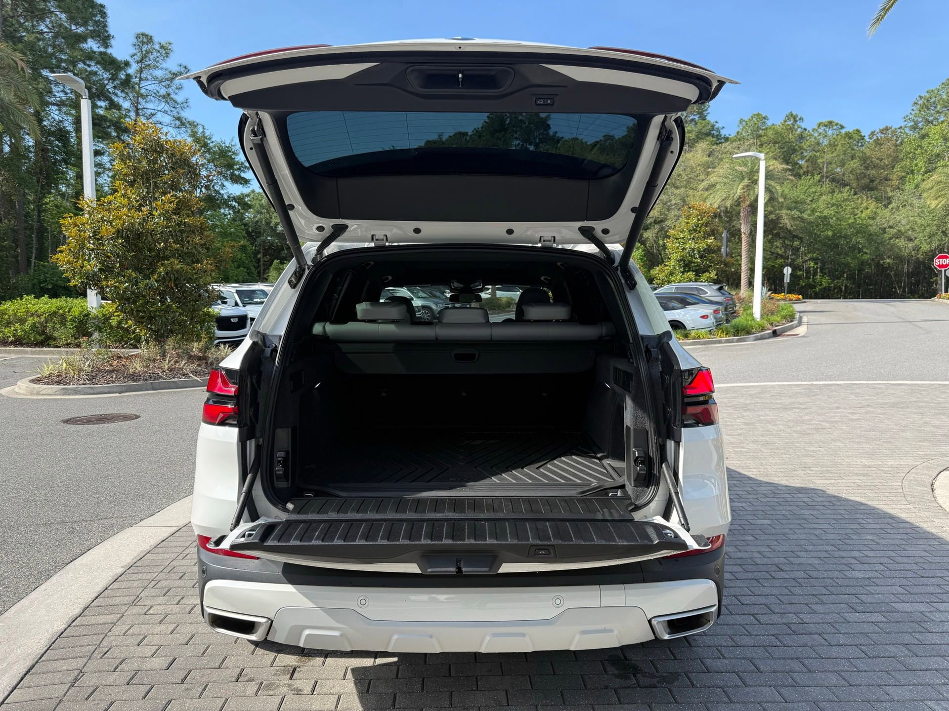 Used 2024 BMW X5 sDrive40i w/ Premium Package RWD image 22