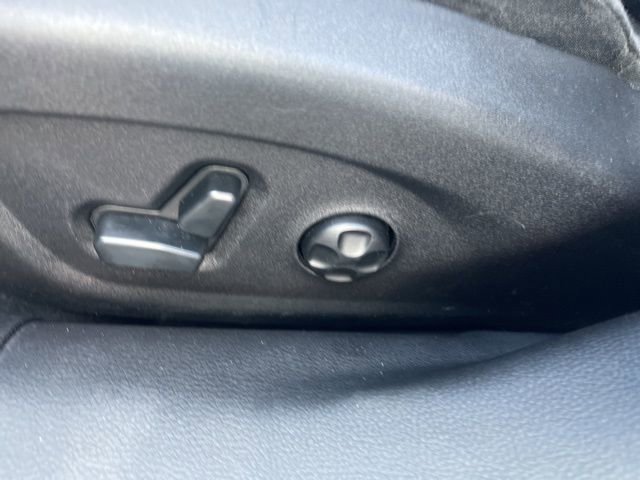 Used 2015 Chrysler 200 Limited w/ Spring Special Group image 21