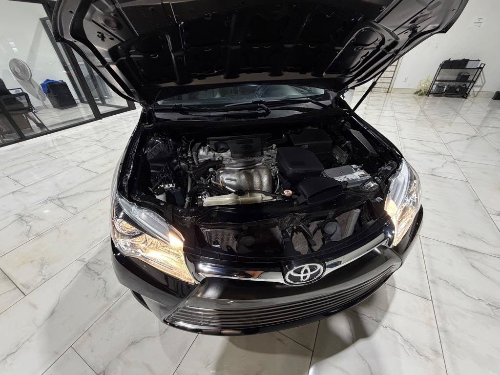 Used 2017 Toyota Camry LE FWD image 4