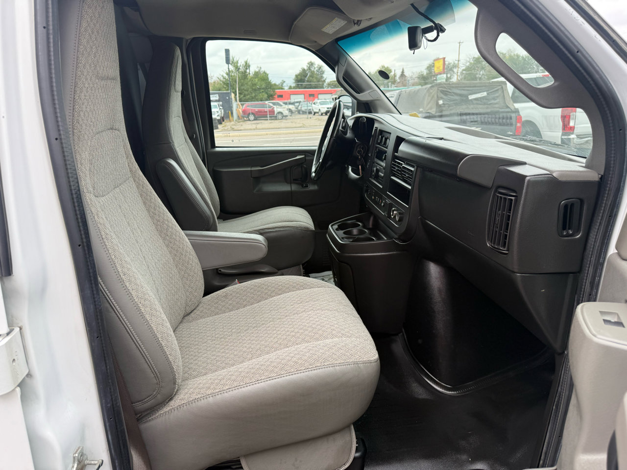 Used 2020 Chevrolet Express 2500 Extended w/ Communications Package image 24