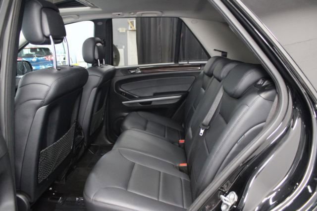 Used 2010 Mercedes-Benz ML 350 BlueTEC 4MATIC image 22