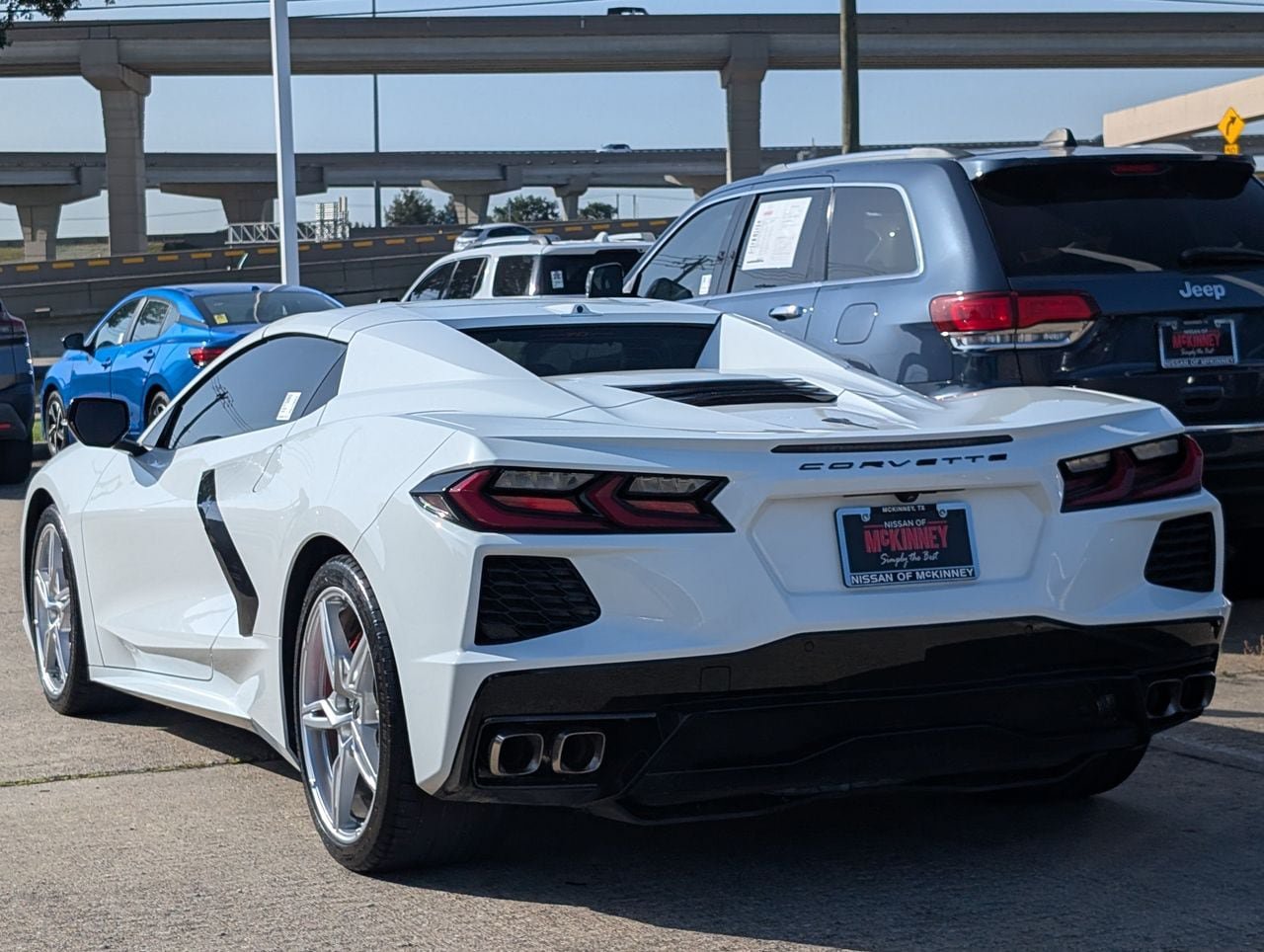 Used 2023 Chevrolet Corvette Stingray Premium Conv w/ Z51 Performance Package RWD image 4