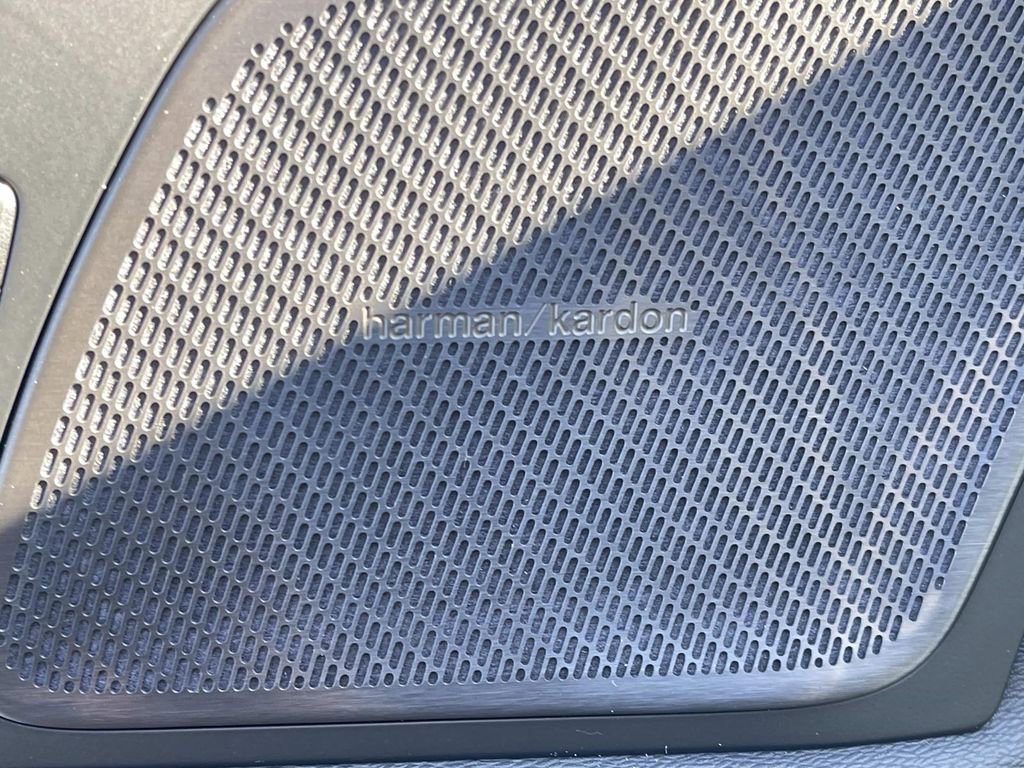 New 2026 Volvo XC60 B5 Plus w/ Climate Package image 25