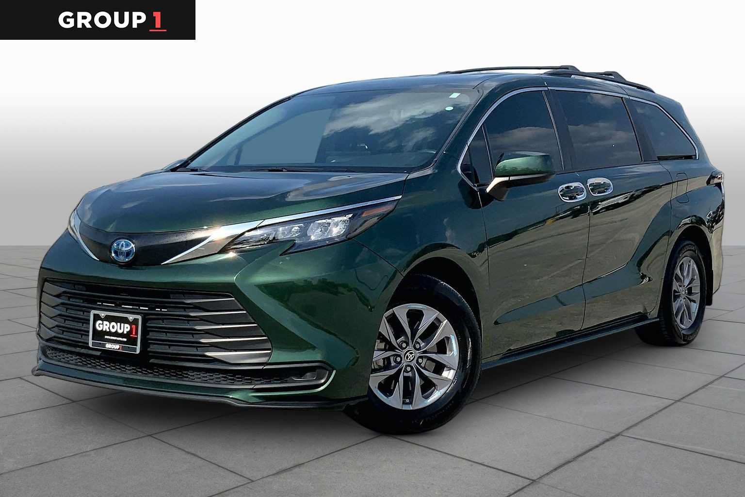 Used 2025 Toyota Sienna LE