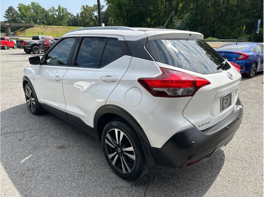 Used 2020 Nissan Kicks SV image 8