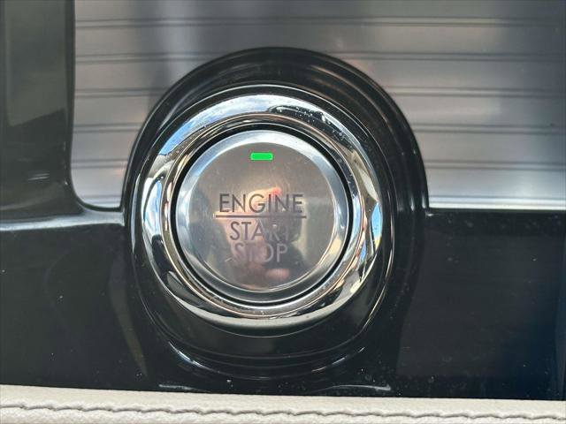 Used 2022 Lincoln Corsair AWD w/ Equipment Group 101A image 31