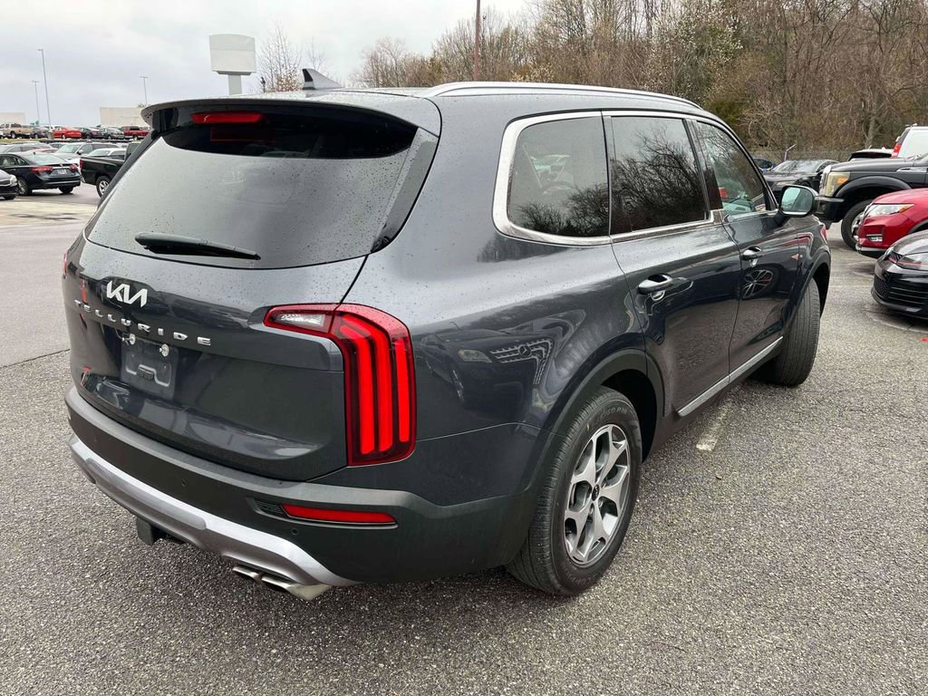 Used 2022 Kia Telluride EX w/ Towing Package image 2