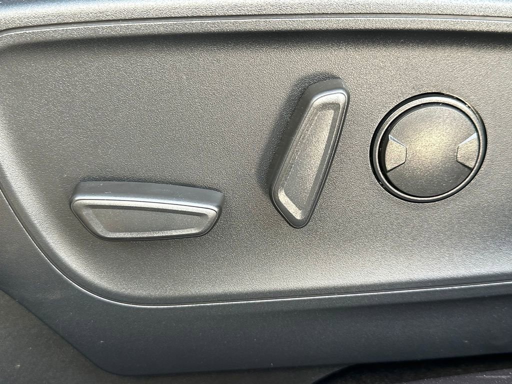 New 2024 Ford Escape SE w/ PHEV Premium Package FWD image 22