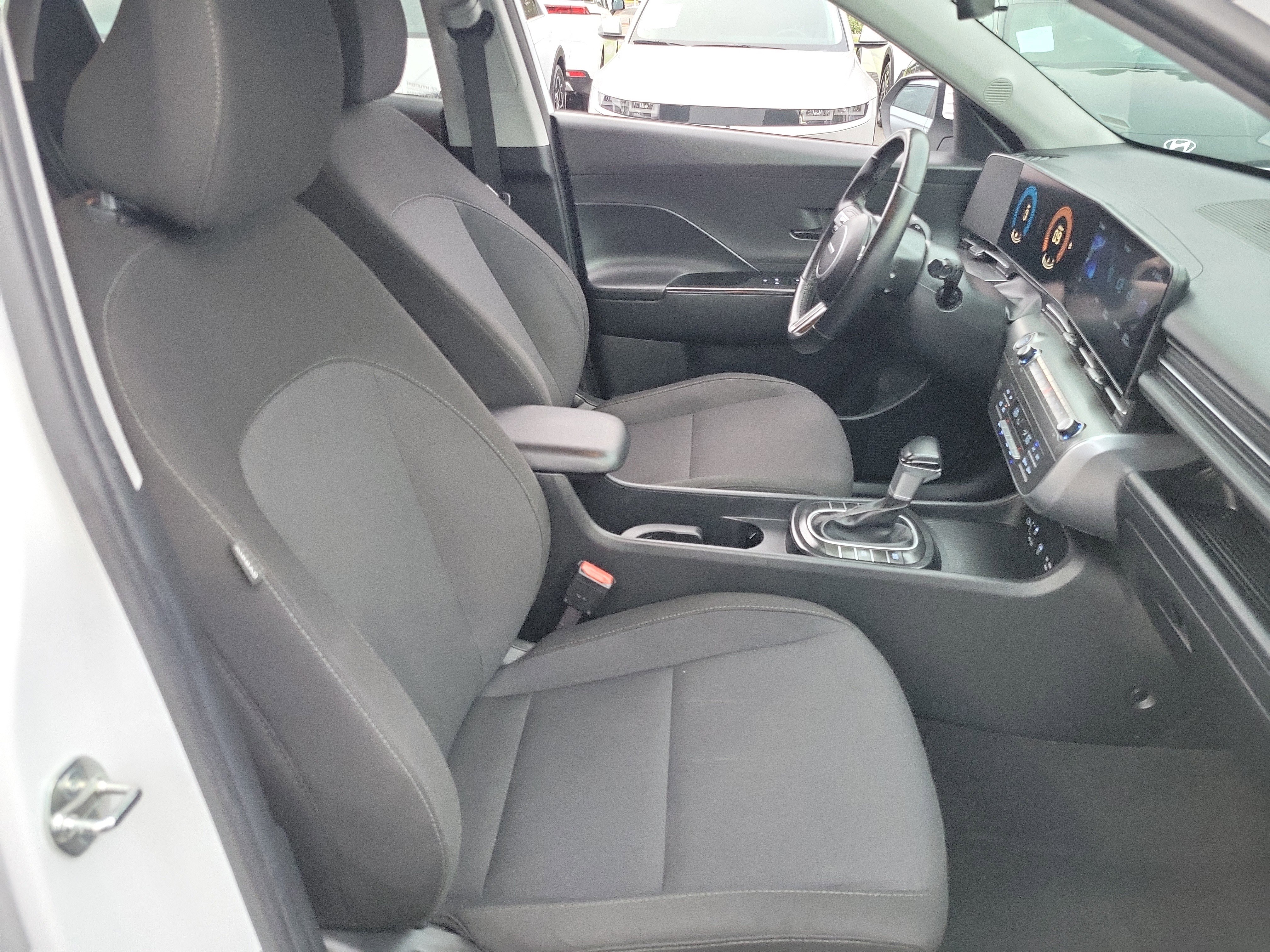 Certified 2024 Hyundai Kona SEL AWD/4WD image 20