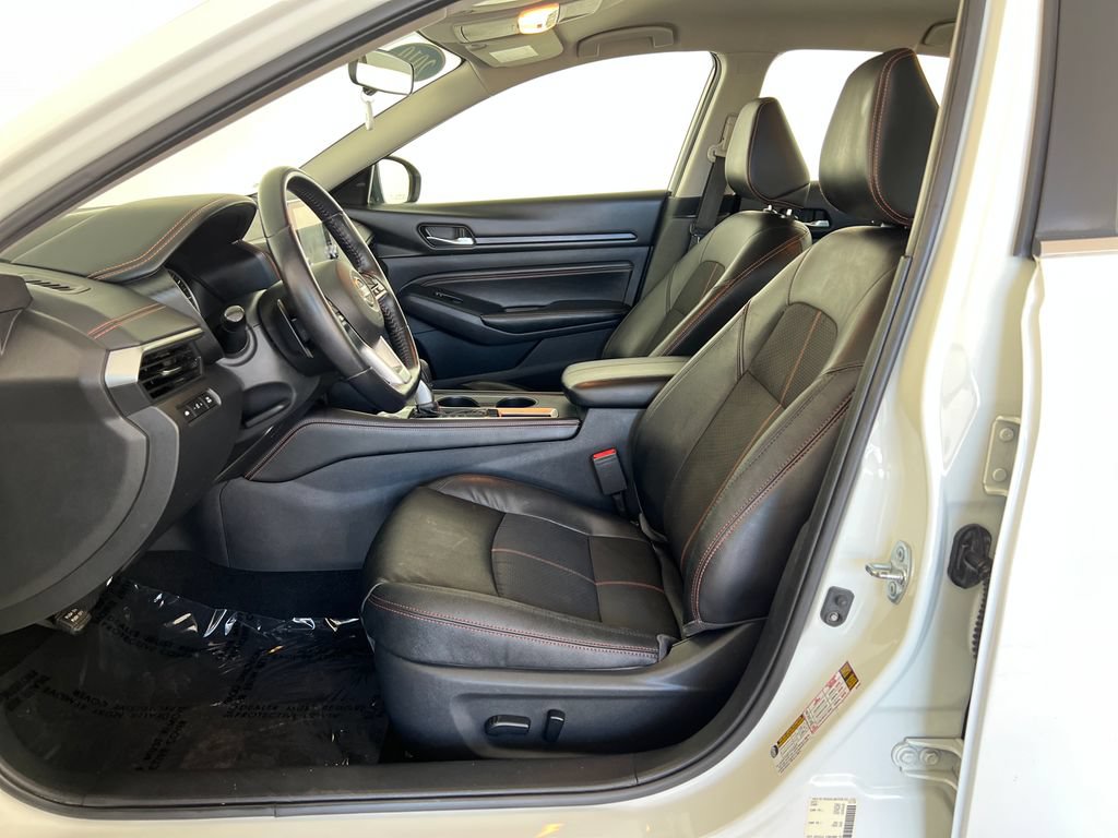 Used 2019 Nissan Altima 2.5 SR FWD image 12