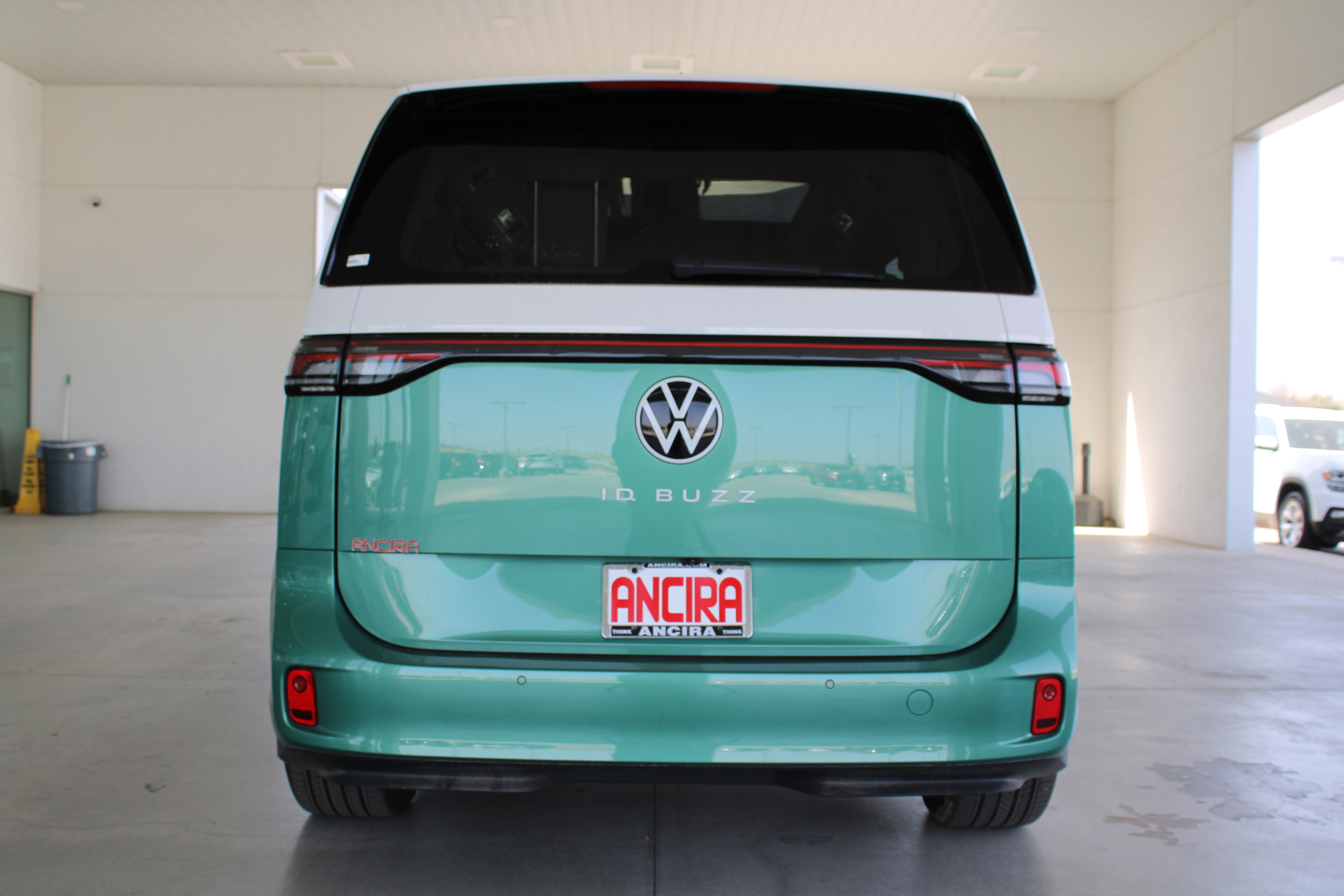 New 2025 Volkswagen ID. Buzz 1st Edition image 4