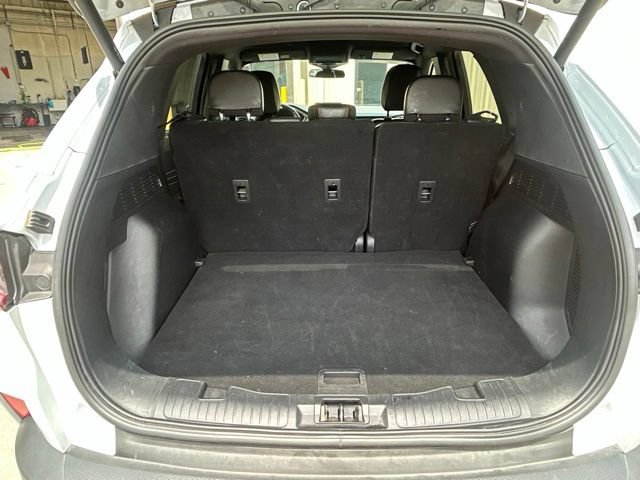 Used 2025 Ford Escape ST-Line Select AWD/4WD image 12