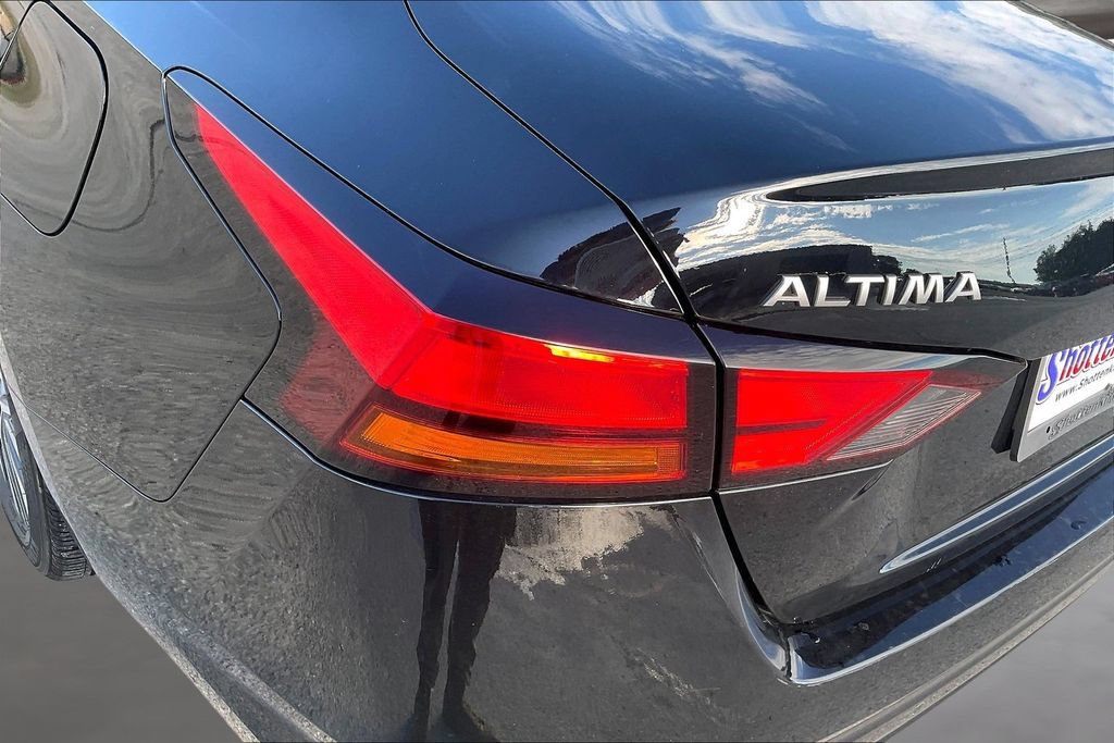Used 2025 Nissan Altima 2.5 SV FWD image 22