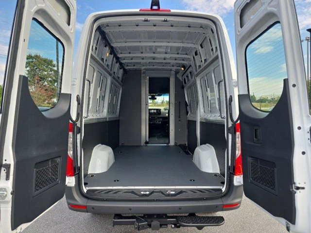 New 2026 Mercedes-Benz Sprinter 2500 image 5