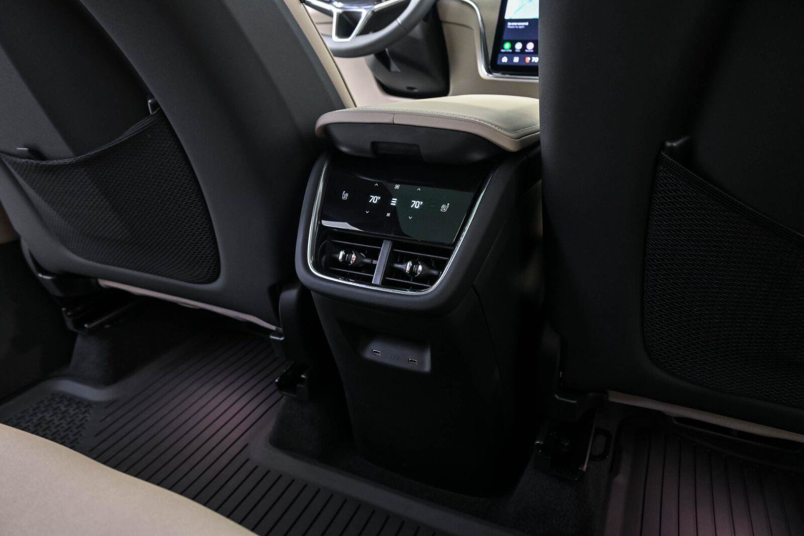 Certified 2025 Volvo EX90 Ultra AWD/4WD image 20
