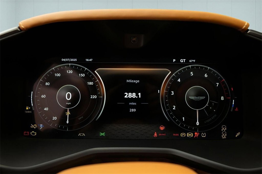 New 2025 Aston Martin DBX 707 image 36