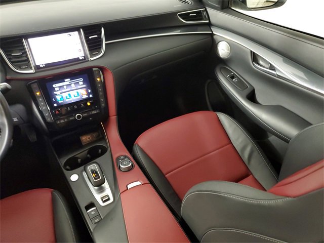 Used 2023 INFINITI QX50 Sport image 17