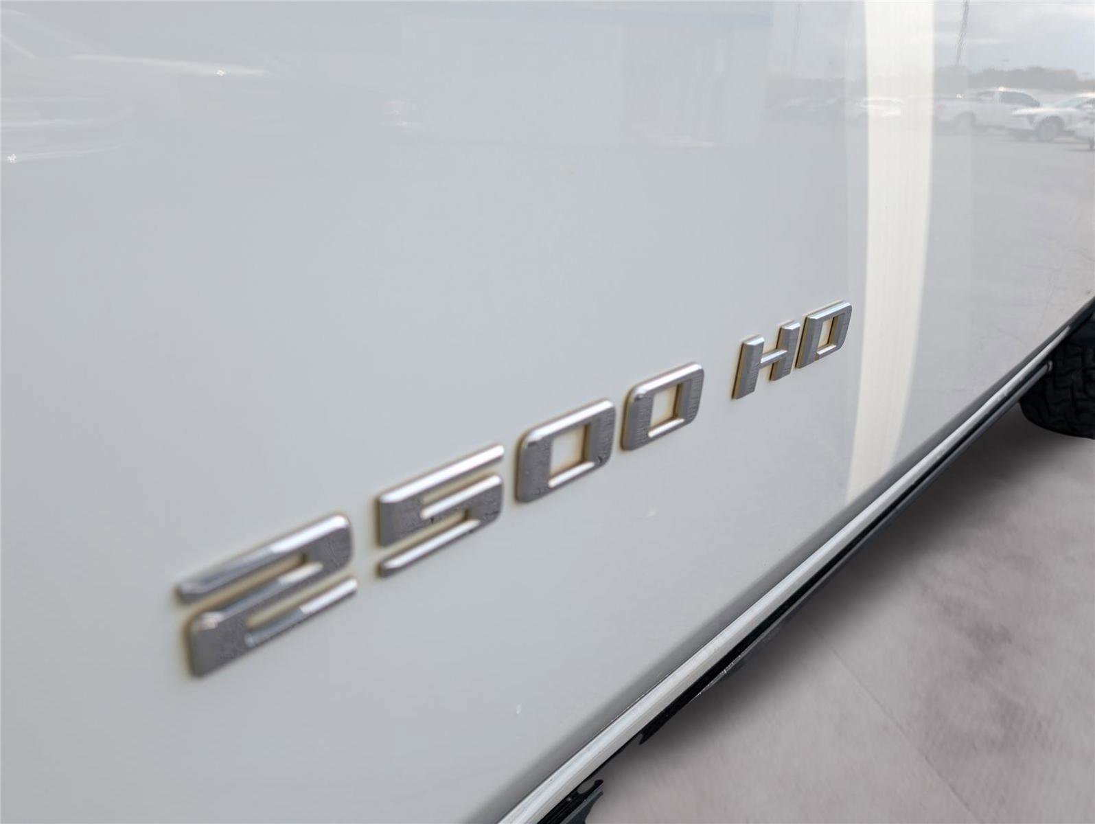 Used 2020 Chevrolet Silverado 2500 LTZ w/ LTZ Convenience Package image 47