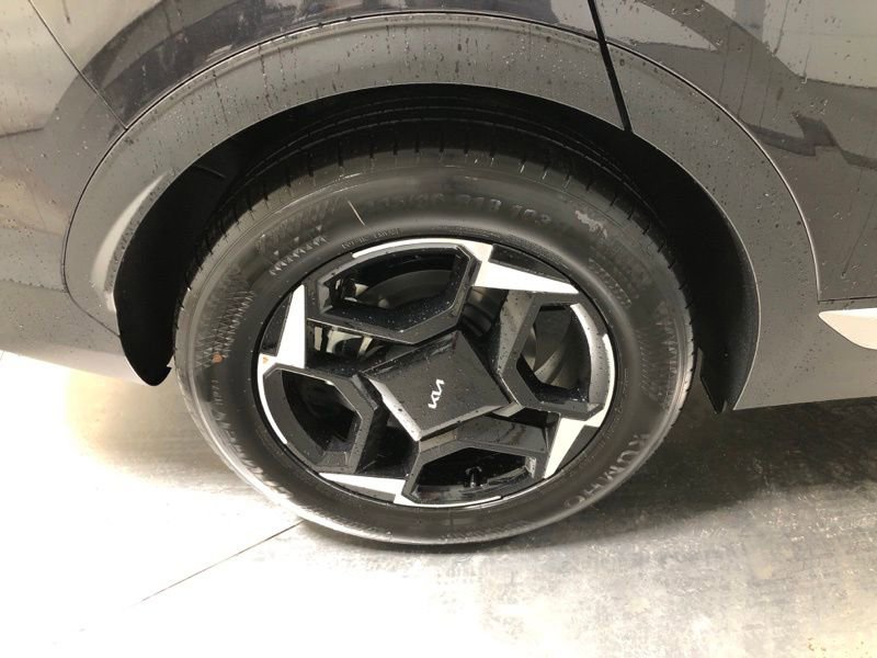 New 2026 Kia Sportage EX w/ EX Panorama Roof Package image 10