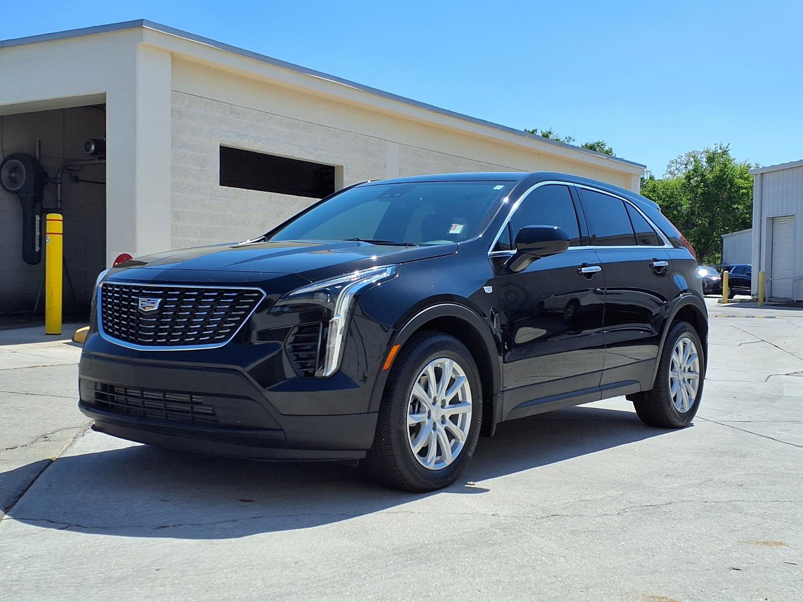 Certified 2023 Cadillac XT4 Luxury w/ Cold Weather Package