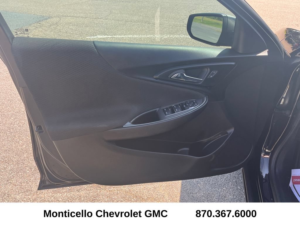 Used 2023 Chevrolet Malibu LS FWD image 9