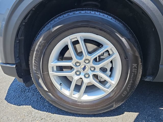 Certified 2025 Ford Explorer Active w/ Active Comfort Package RWD image 39