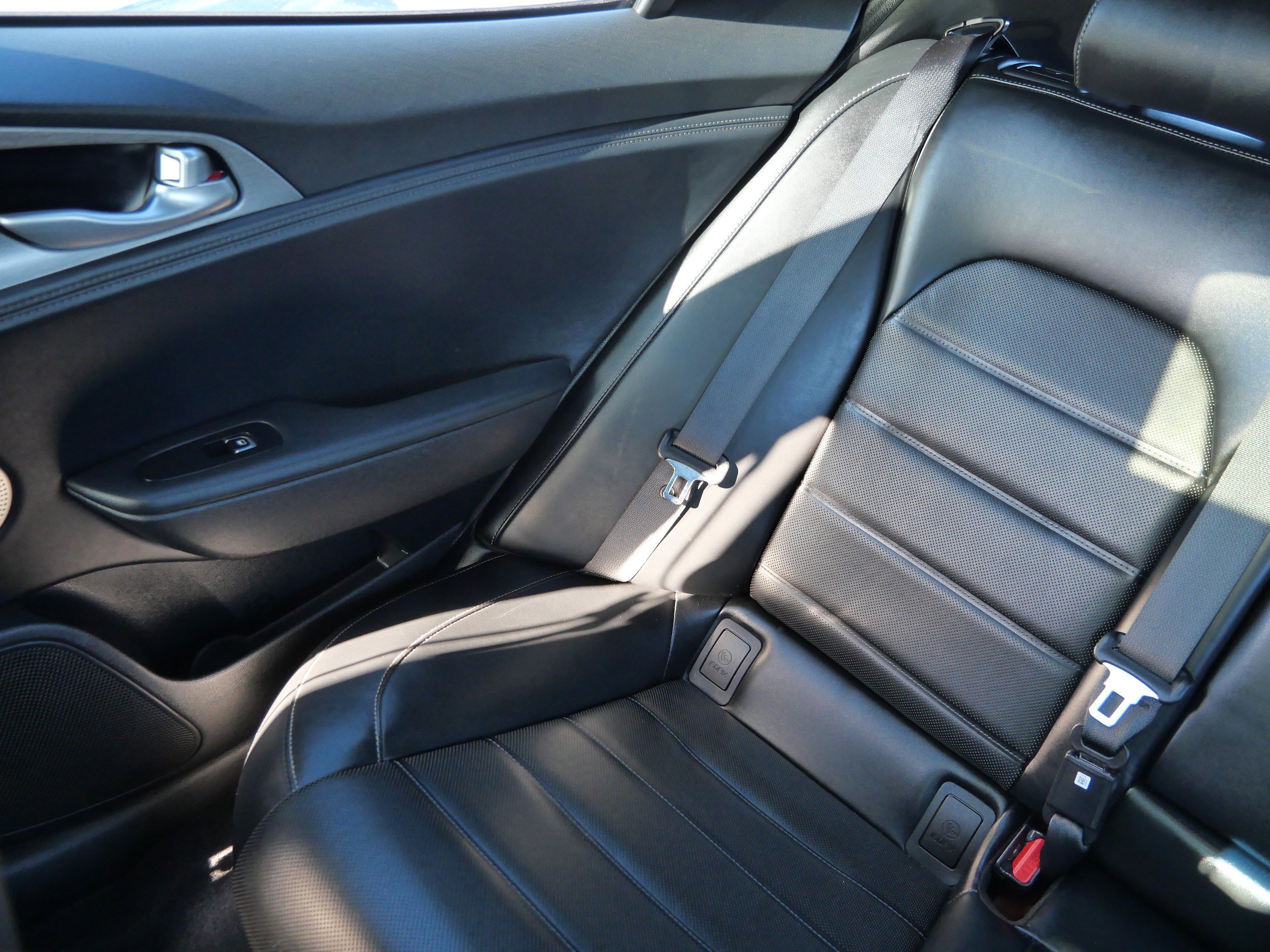 Used 2018 Kia Stinger GT2 image 12