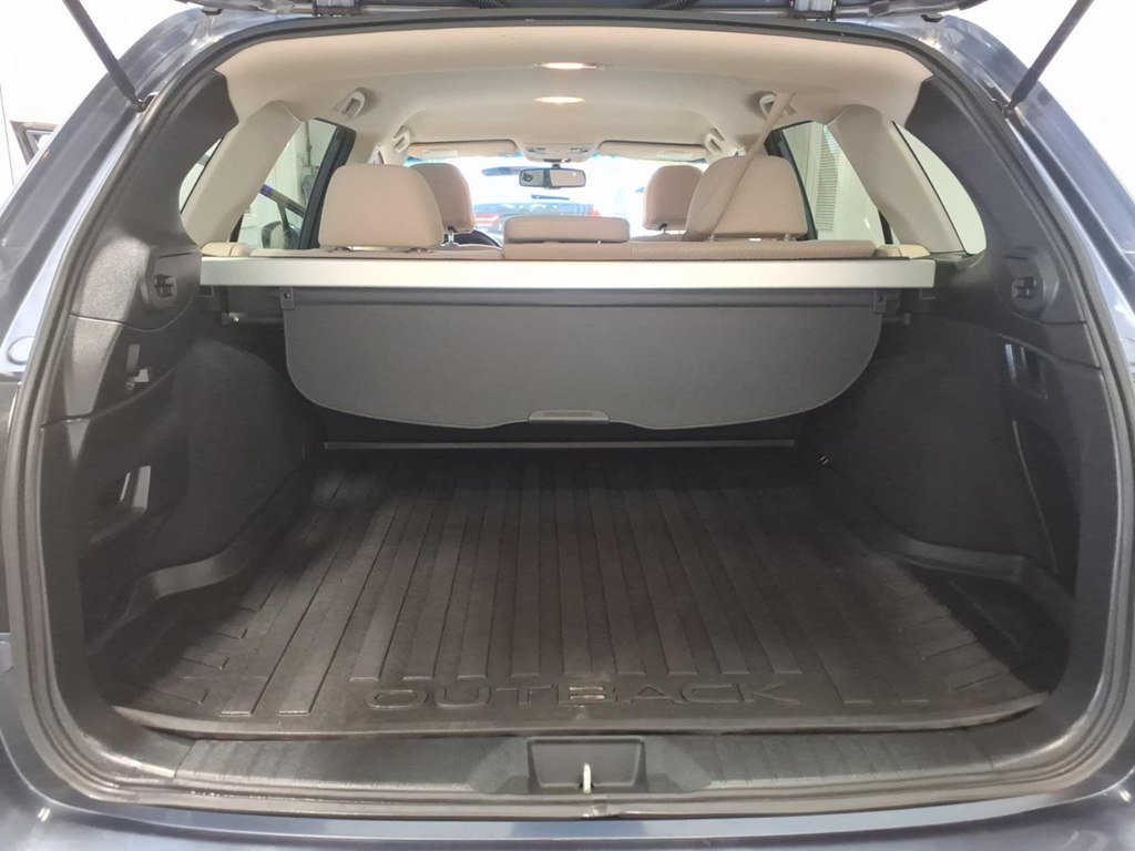 Used 2016 Subaru Outback 2.5i Premium AWD/4WD image 21