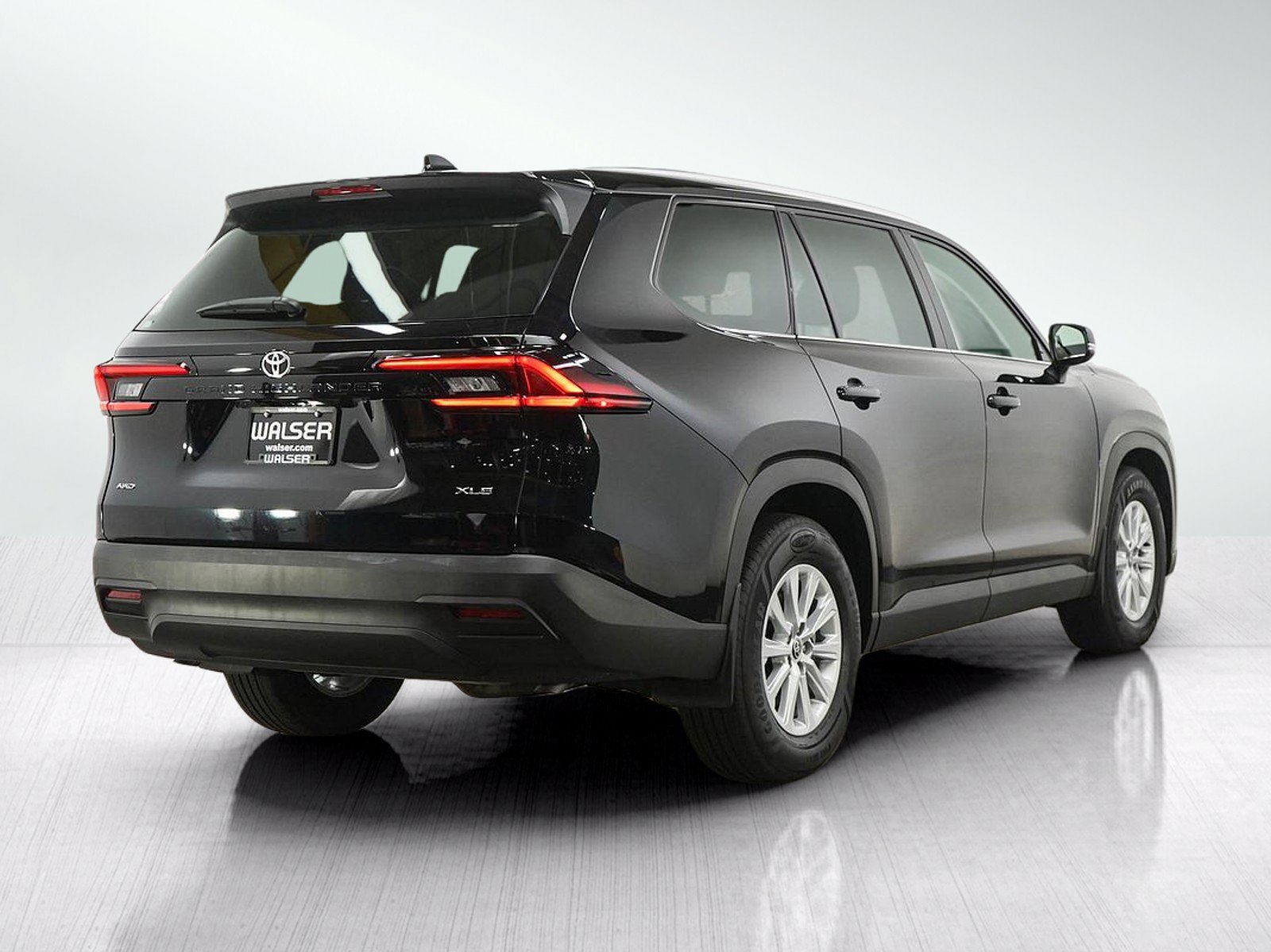 Used 2025 Toyota Grand Highlander AWD image 5