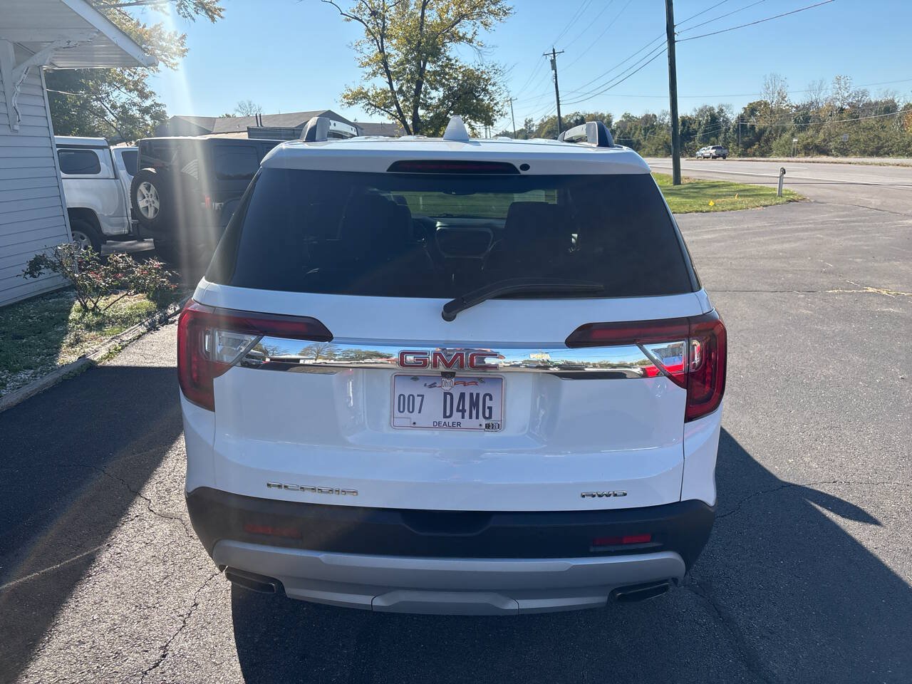 Used 2020 GMC Acadia SLT AWD/4WD image 4
