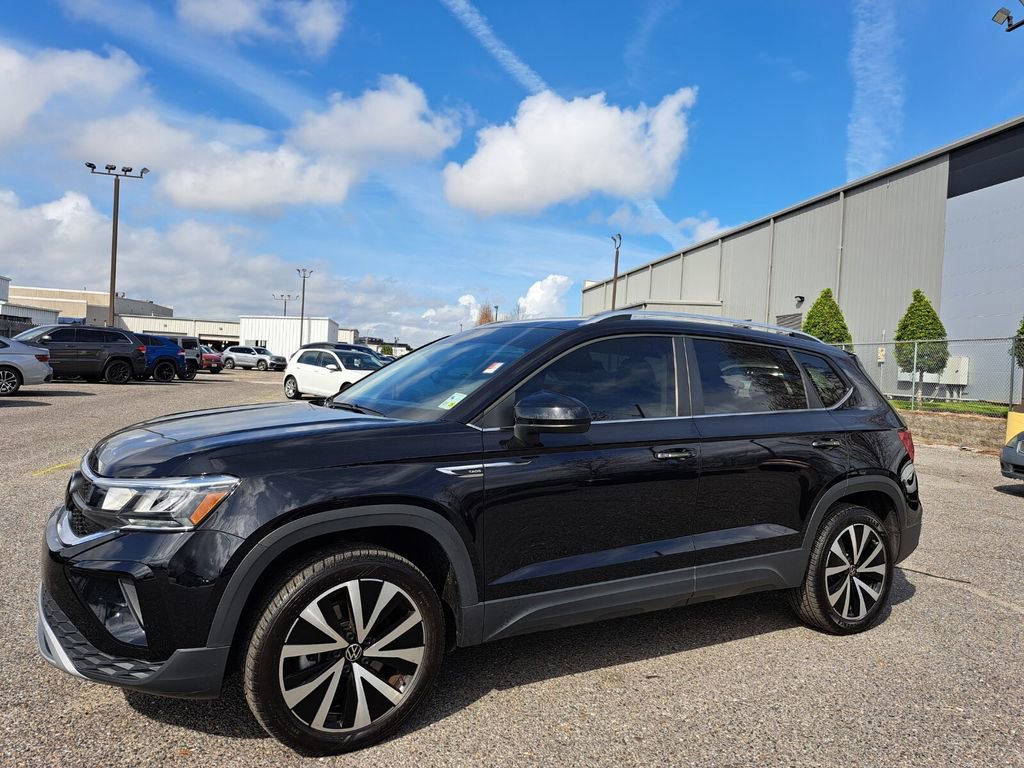Used 2024 Volkswagen Taos SE image 10